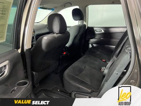 Used 2015 Nissan Pathfinder S AWD/4WD image 15