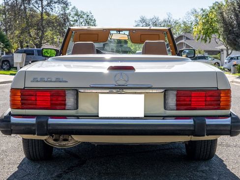 Used 1988 Mercedes-Benz 560 SL image 7