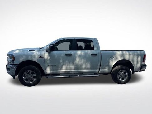 Used 2024 RAM 2500 Big Horn AWD/4WD image 2