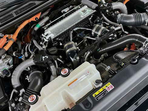 Used 2023 Toyota Tundra Platinum image 32