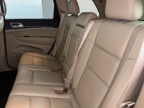 Used 2019 Jeep Grand Cherokee Limited w/ Luxury Group II AWD/4WD image 28