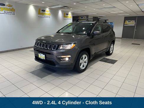 Used 2018 Jeep Compass Latitude w/ Popular Equipment Group AWD/4WD image 2