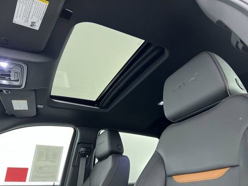 Used 2025 GMC Sierra 1500 AT4 w/ AT4 Premium Package image 19