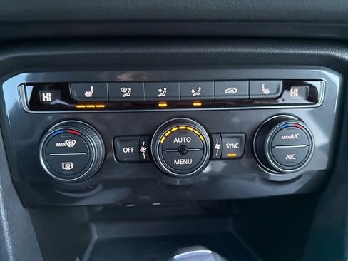 Used 2021 Volkswagen Tiguan SE R-Line image 37