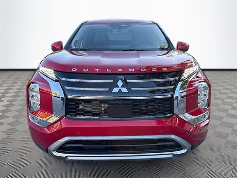 New 2026 Mitsubishi Outlander SE image 2