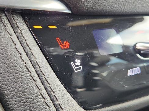 Used 2021 Cadillac XT5 Sportv w/ LPO, Floor Liner Package image 22