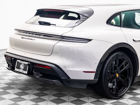 Certified 2022 Porsche Taycan Turbo S image 31