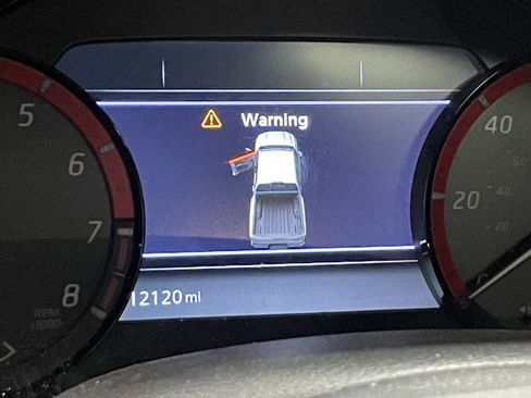 Used 2025 Nissan Frontier PRO-4X w/ Pro Premium Package AWD/4WD image 9