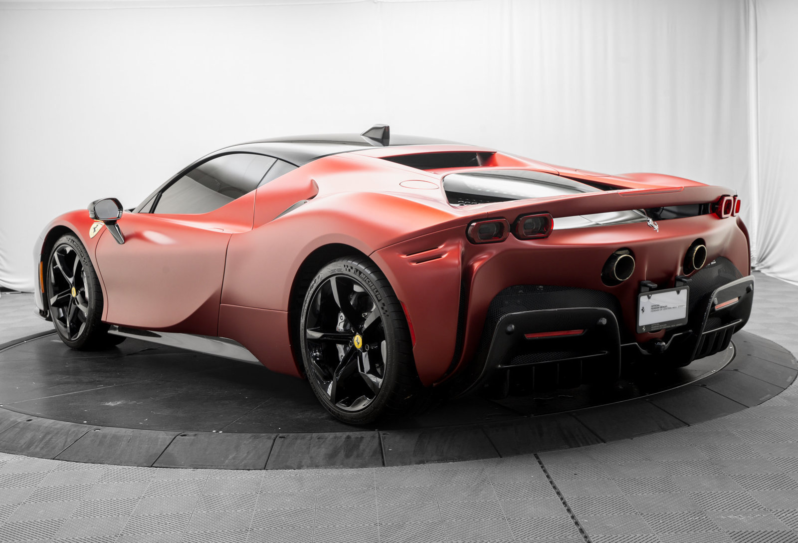 Used 2021 Ferrari SF90 Stradale AWD/4WD image 5