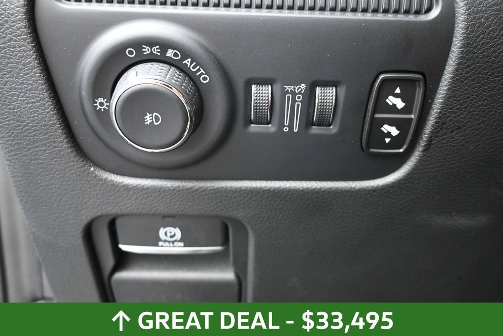 Used 2024 Jeep Wagoneer L Series II w/ Flexible Seating Group AWD/4WD image 21
