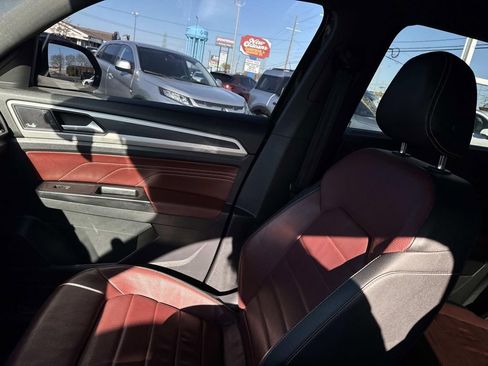 Used 2021 Volkswagen Atlas Cross Sport SEL Premium R-Line w/ Cross Sport MDO Package image 17