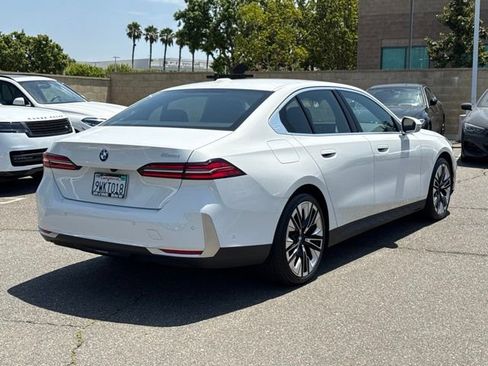 Used 2026 BMW 530i RWD image 8