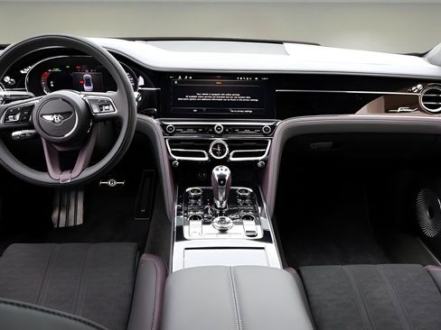 New 2025 Bentley Flying Spur Plug-In Hybrid image 14