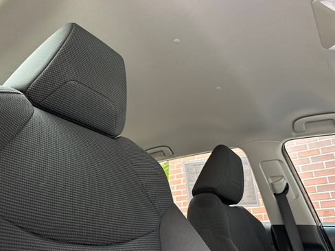 Used 2022 Toyota RAV4 LE AWD/4WD image 22