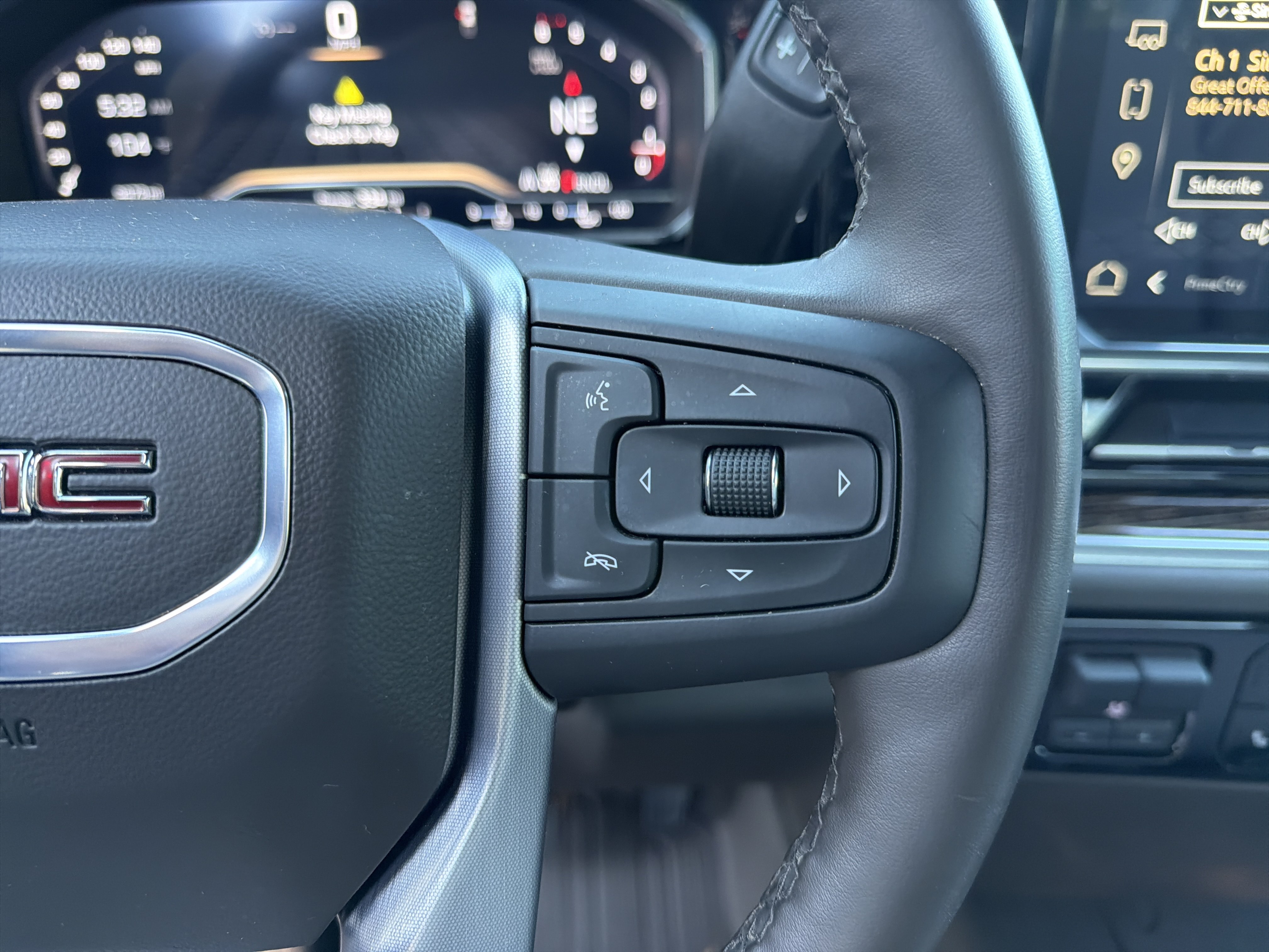 Used 2025 GMC Sierra 2500 SLE AWD/4WD image 22