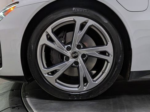 Used 2023 Audi e-tron GT Premium Plus image 12