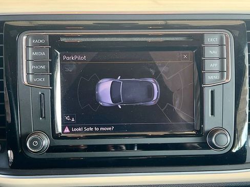 Used 2019 Volkswagen Beetle 2.0T Final Edition SEL image 21