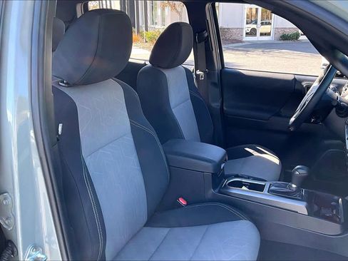 Used 2023 Toyota Tacoma TRD Sport w/ Advanced Technology Package image 9