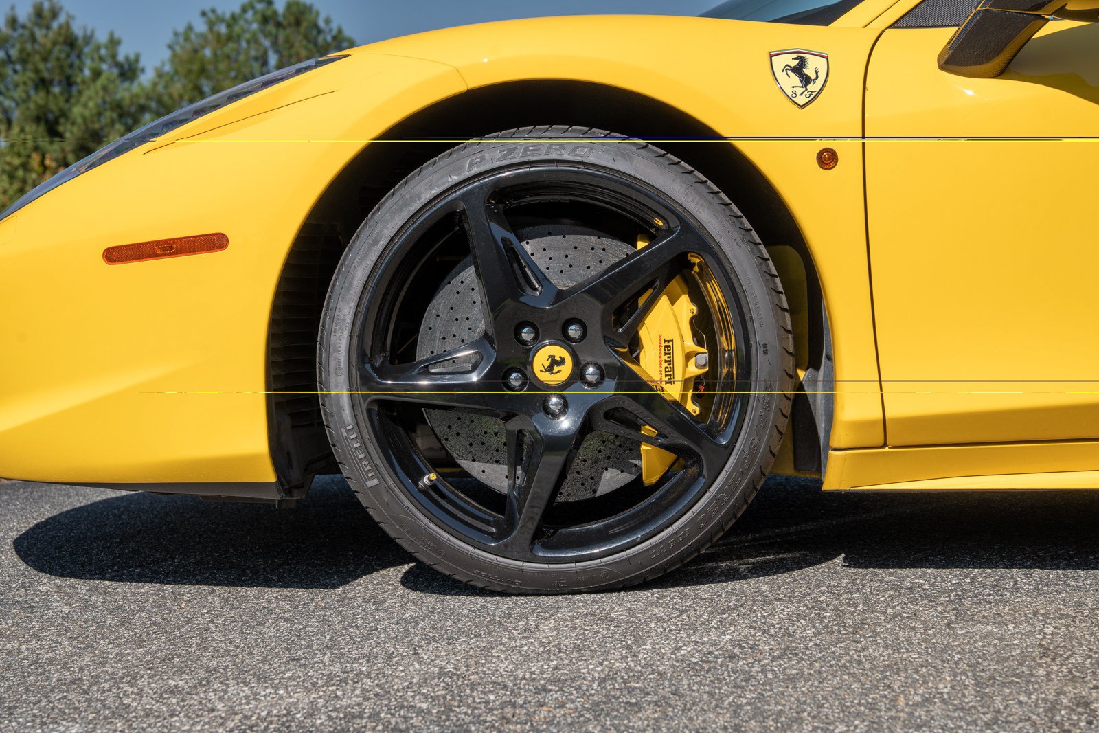 Used 2012 Ferrari 458 Italia Coupe RWD image 9