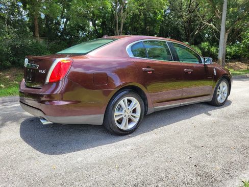 Used 2009 Lincoln MKS image 7