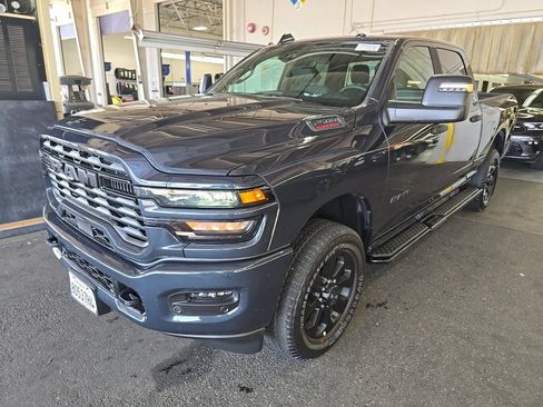 Used 2026 RAM 2500 Big Horn AWD/4WD image 3
