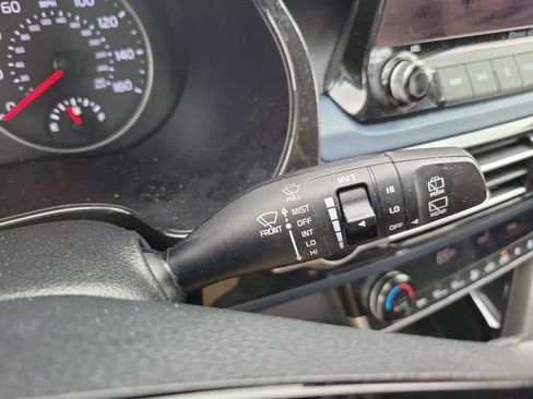 Used 2023 Kia Seltos S w/ Navigation Package image 18