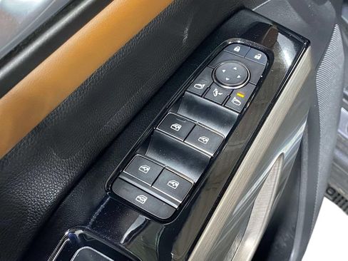 Used 2023 Nissan Pathfinder Platinum AWD/4WD image 22