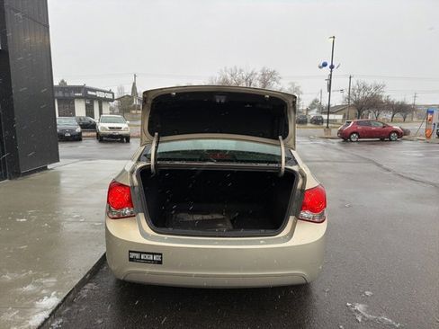 Used 2011 Chevrolet Cruze LT image 6
