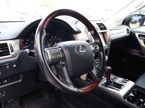 Used 2018 Lexus GX 460 Premium w/ Premium Package AWD/4WD image 15