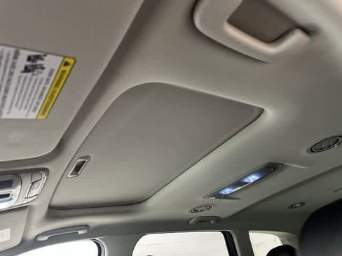 Used 2024 Kia Telluride S w/ S Sunroof Package image 28