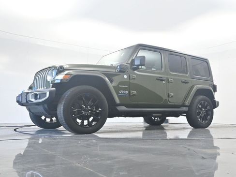 Used 2023 Jeep Wrangler Unlimited Sahara w/ Cold Weather Group AWD/4WD image 25