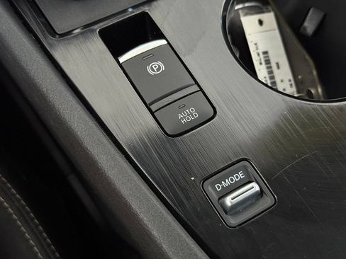 Used 2024 Nissan Rogue SV FWD image 33