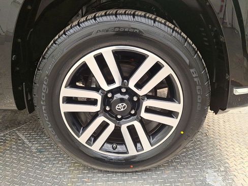 Used 2021 Toyota 4Runner Limited image 27