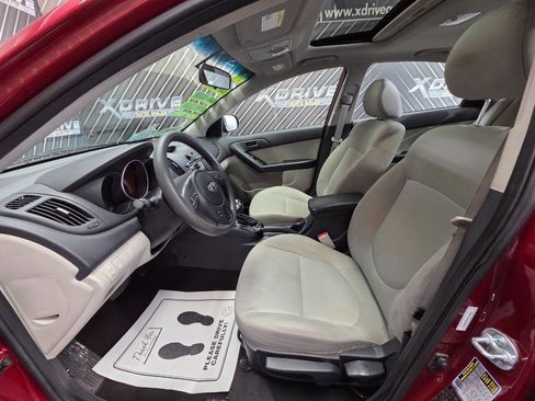 Used 2012 Kia Forte EX w/ Tech Pkg image 16