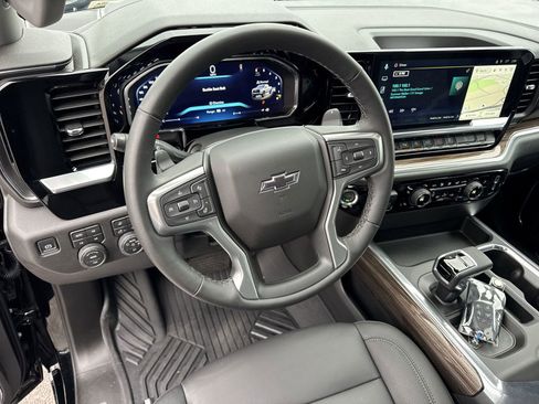 Used 2026 Chevrolet Silverado 1500 LT Trail Boss w/ LT Trail Boss Premium Package image 18