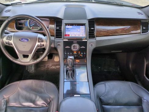 Used 2019 Ford Taurus Limited image 17