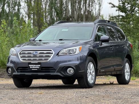 Used 2015 Subaru Outback 2.5i Premium AWD/4WD image 3