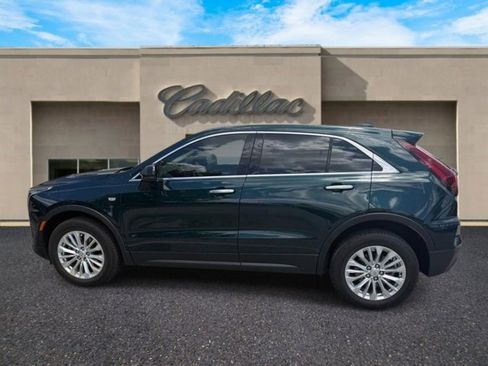 Certified 2024 Cadillac XT4 Luxury w/ Cold Weather Package FWD image 7
