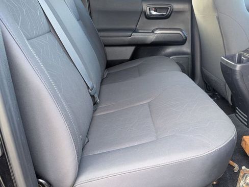 Used 2017 Toyota Tacoma TRD Off-Road image 24