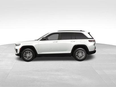 Certified 2025 Jeep Grand Cherokee Laredo X w/ Luxury Tech Group I