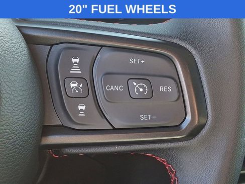 Used 2025 Jeep Wrangler Unlimited Rubicon image 16