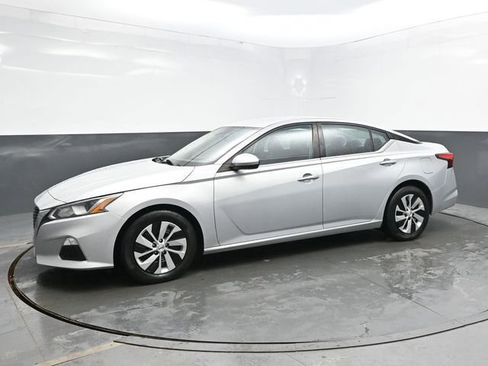 Used 2021 Nissan Altima 2.5 S image 3
