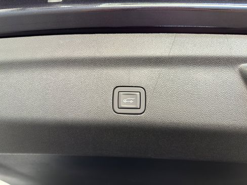 New 2025 Chevrolet Tahoe Premier image 32