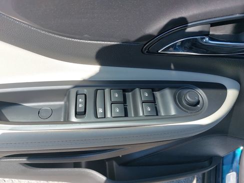 Used 2020 Buick Encore Preferred FWD image 24