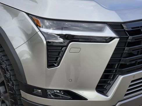 Used 2025 Lexus GX 550 image 10