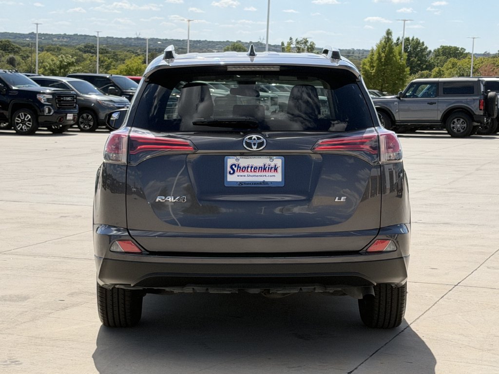 Used 2017 Toyota RAV4 LE FWD image 5