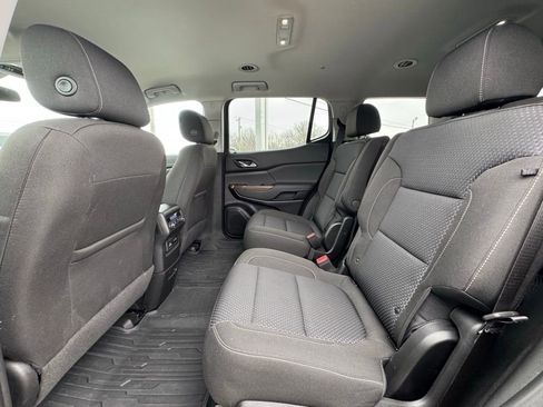 Used 2023 GMC Acadia SLE w/ Driver Convenience Package image 12