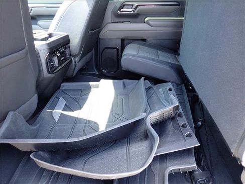 Used 2024 Chevrolet Silverado 2500 ZR2 w/ Technology Package AWD/4WD image 11