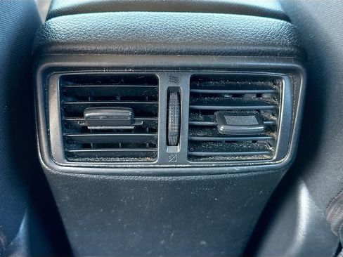 Used 2020 Nissan Rogue Sport SV FWD image 25
