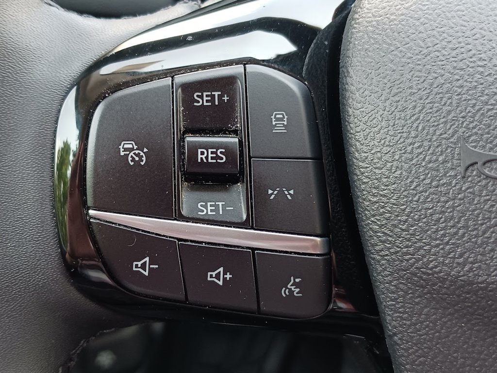 Used 2023 Ford Escape Active w/ Tech Pack #2 AWD/4WD image 18